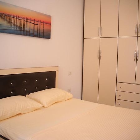 Pleasant Apartment With Free Dedicated Parking In Komuna E Parisit Tirana Bagian luar foto
