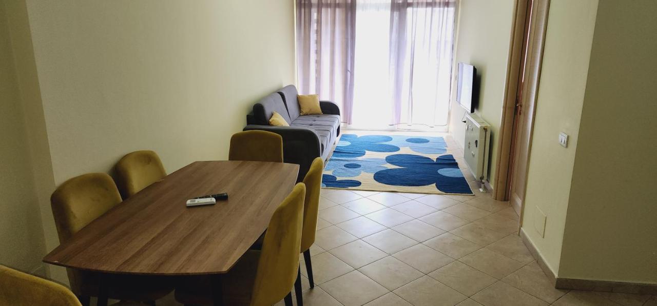 Pleasant Apartment With Free Dedicated Parking In Komuna E Parisit Tirana Bagian luar foto