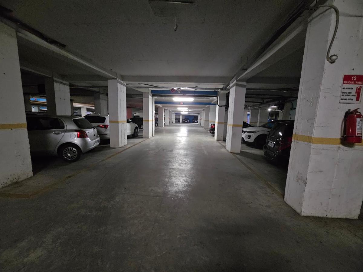 Pleasant Apartment With Free Dedicated Parking In Komuna E Parisit Tirana Bagian luar foto