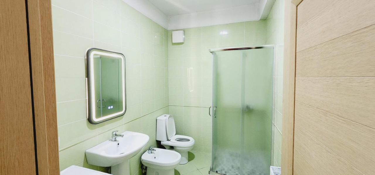 Pleasant Apartment With Free Dedicated Parking In Komuna E Parisit Tirana Bagian luar foto