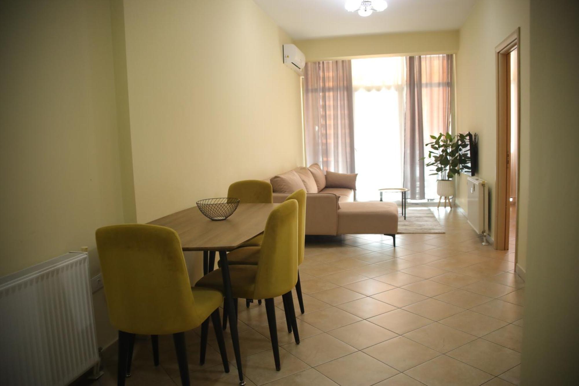 Pleasant Apartment With Free Dedicated Parking In Komuna E Parisit Tirana Bagian luar foto