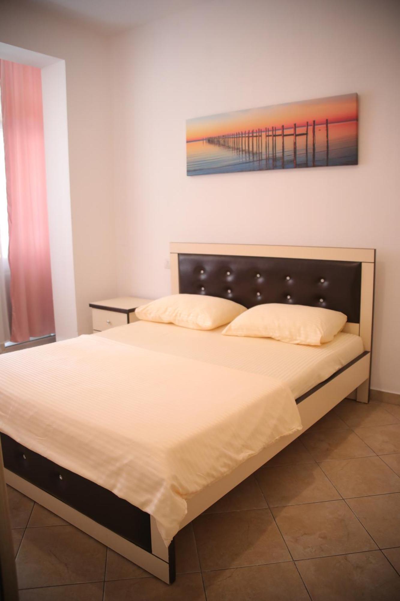 Pleasant Apartment With Free Dedicated Parking In Komuna E Parisit Tirana Bagian luar foto